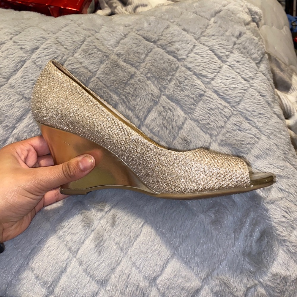 Gold sparkly wedges Simple Pelle
